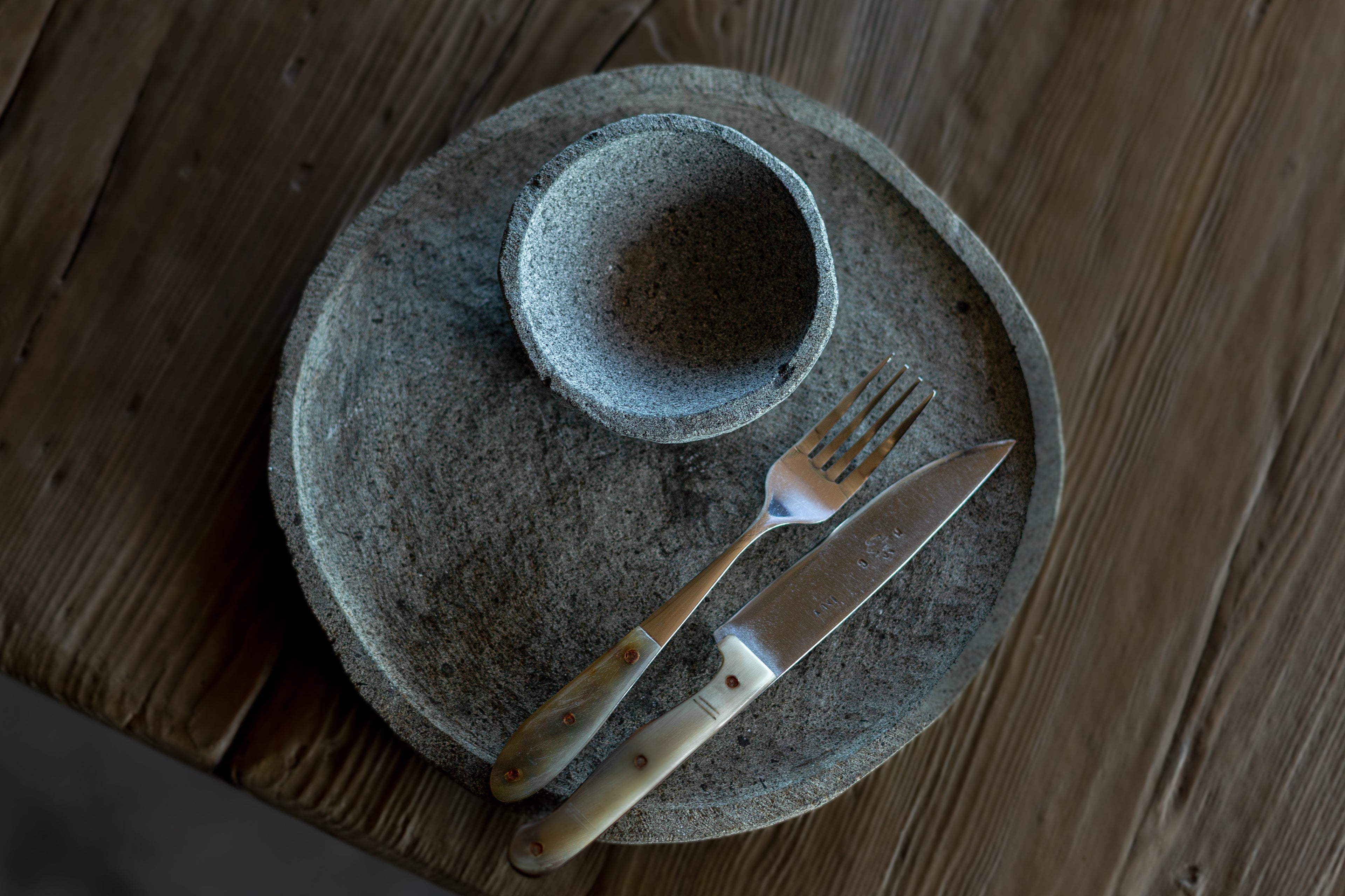 Plato y Pocillo de Piedra La Hermandad