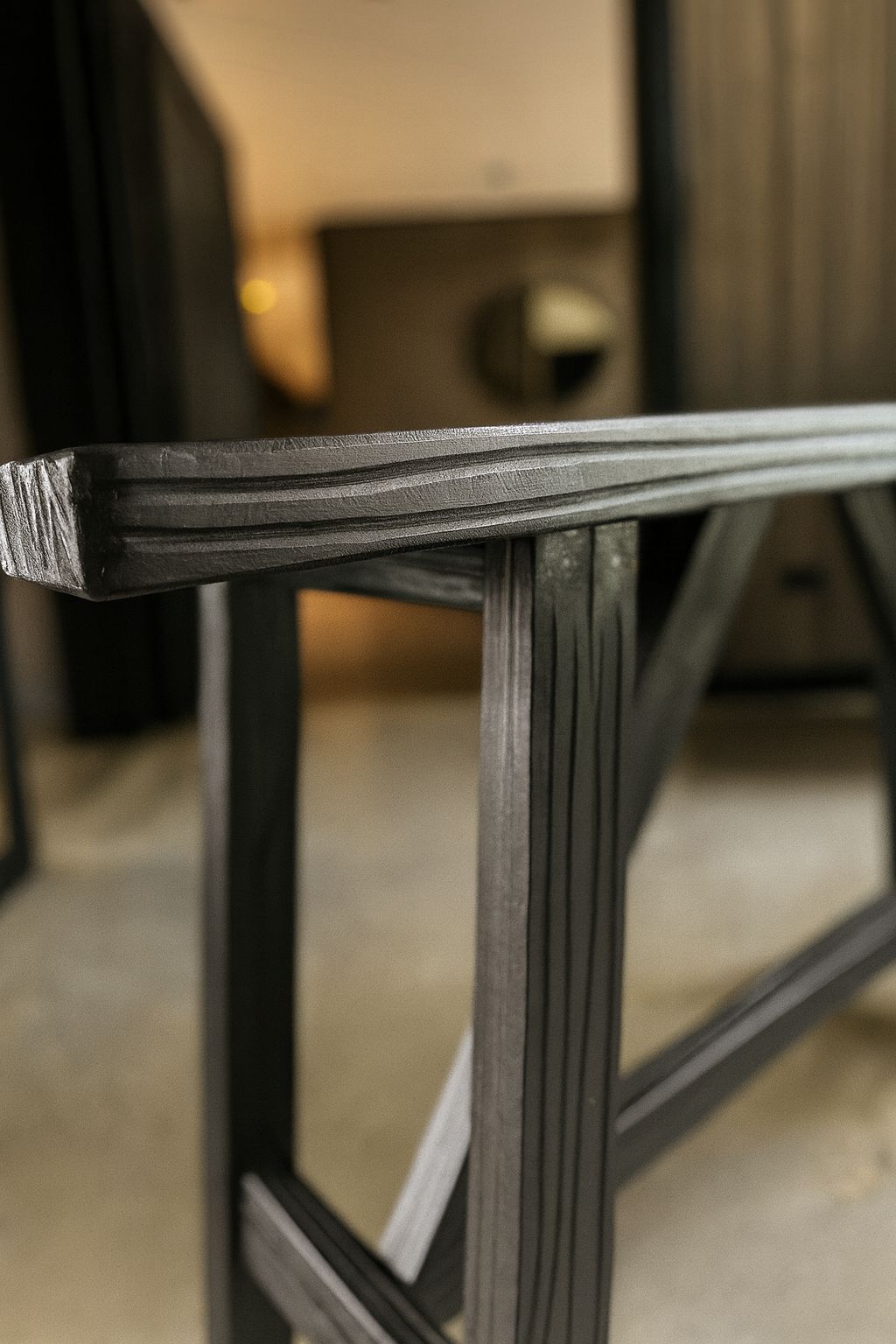 Caballete Magnolia Negro